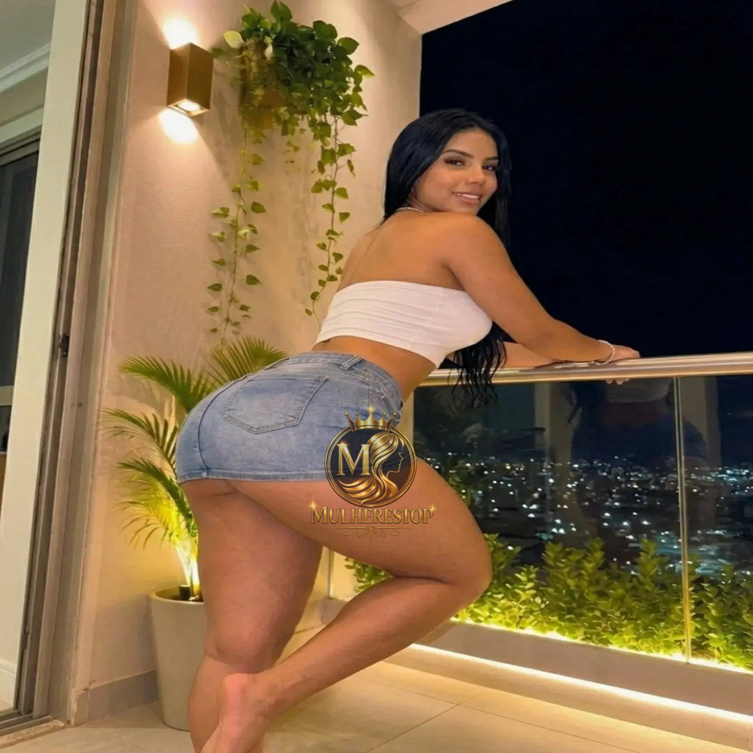 Amanda Caroline Lopes (16)