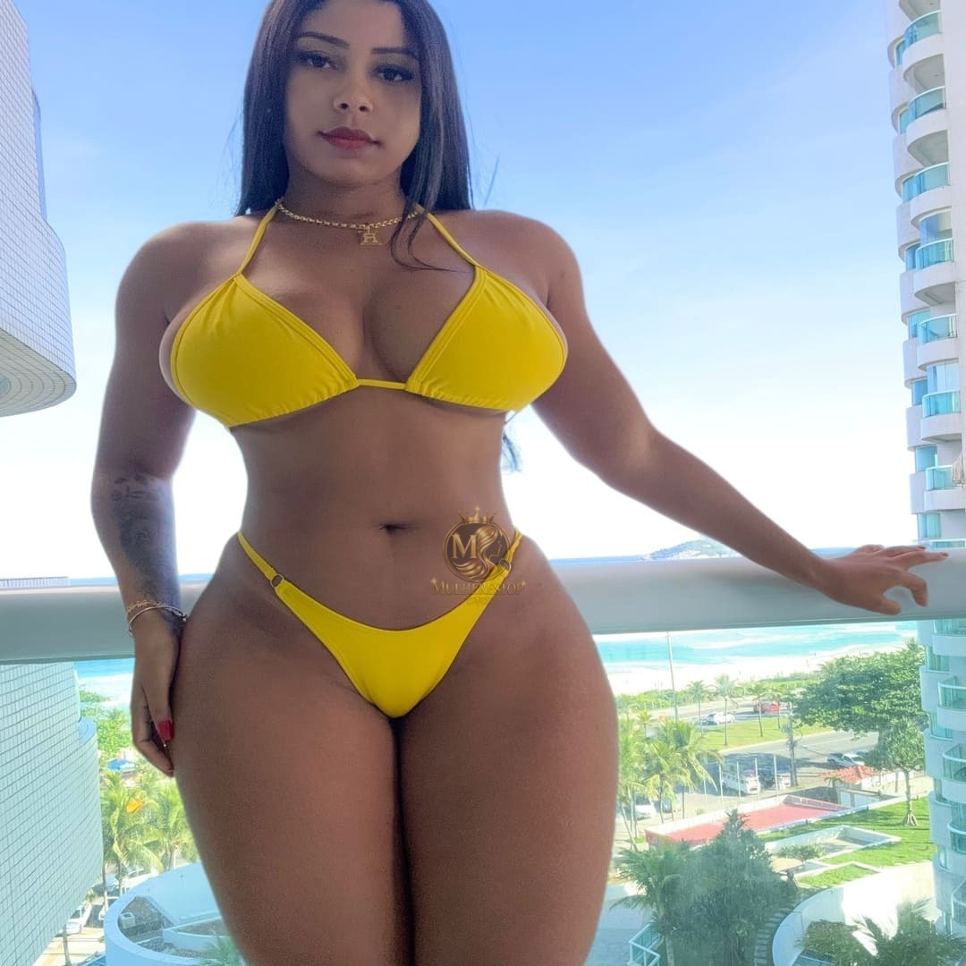 Rafaella Fernandes (21)