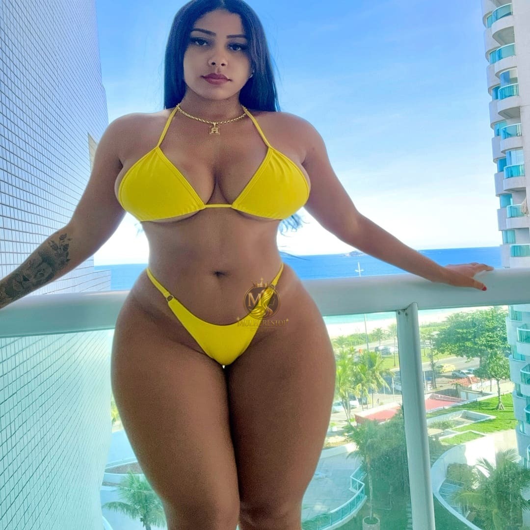 Rafaella Fernandes (22)